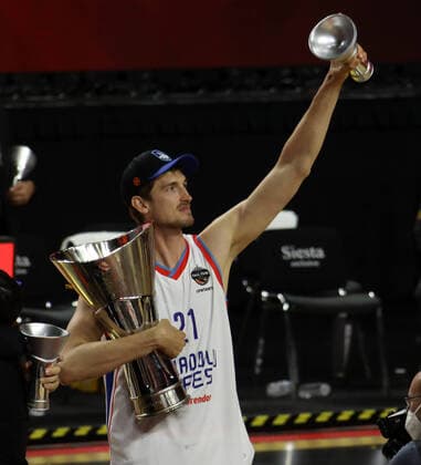 Bilder des Jahres 2021, Sport 05 Mai Sport Themen der Woche KW21 Basketball Turkish Airlines EuroLeague Final FC Barcelona, Barca - Anadolu Efes Istanbul Lanxess Arena Köln Deutschland 30.05.2021 Tibor Pleiss (Anadolu Efes Istanbul)
