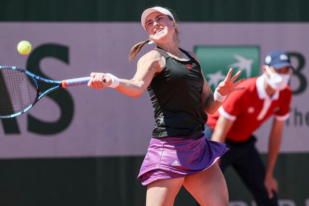 TENNIS - French Open 2021 PARIS,FRANCE,31.MAY.21 - TENNIS - WTA, Tennis Damen Tour, French Open, Roland Garros, Grand Slam. Image shows Rebecca Peterson (SWE).  GEPAxpictures xPatrickxSteiner