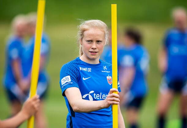 210609 Julie Blakstad of the Norwegian women?s national football team during a training session on June 9, 2021 in Borgholm. Photo: Suvad Mrkonjic BILDBYRAN COP 170 SM0077 fotboll football soccer fotball träning practice training norge norway dam bbeng Copyright: SUVADxMRKONJIC BB210609SM027