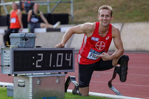 Bilder des Jahres 2021, Sport 06 Juni Sport Themen der Woche KW25 Sport Bilder des Tages Para-Leichtathletik Heimspiel; Leverkusen, 25.06.2021 Johannes Floors (TSV Bayer 04 Leverkusen) laeuft Weltrekord mit 21,04 sec. ueber 200m; Para-Leichtathletik Heimspiel, 25.06.2021 Copyright: xBEAUTIFULxSPORTS B.Hoffmannx