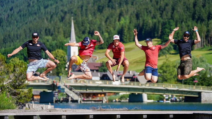Bilder des Jahres 2021, Sport 07. Juli Sport Themen der Woche KW27 Sport Bilder des Tages ALPINE SKIING - OESV, media day GATSCHACH,AUSTRIA,06.JUL.21 - ALPINE SKIING - OESV, Oesterreichischer Ski Verband, slalom team, media day. Image shows Michael Matt, Manuel Feller, Adrian Pertl, Fabio Gstrein and Marco Schwarz (AUT). GEPAxpictures xJohannesxFriedl