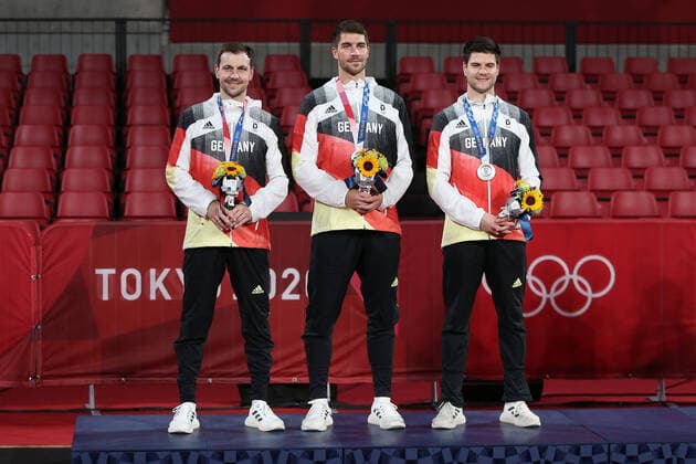 Bilder des Jahres 2021, Sport 08. August Tokio 2020 im Jahr 2021, Rückblick: Olympische Highlights Germany (Timo Boll; Patrick Franziska, Dimitri Ovtcharov) after team gold medal match at 2021 Olympic Games, Olympische Spiele, Olympia, OS - Tokyo2020 - in Tokyo; 06 08 2021;