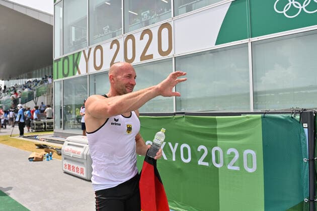 Ronald RAUHE (GER) ,Olympiasieger, winner,Sieger, Canoe Sprint,Kanu Sprint,Men s Kayak Four, 500m. Maenner Kayak Vierer.MK4 Sea Forest Waterway, am 07.08.2021. Olympische Sommerspiele 2020, vom 23.07. - 08.08.2021 in Tokio Japan.