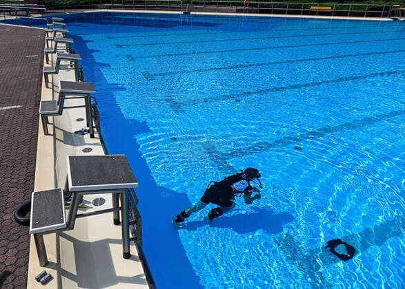 Bilder des Jahres 2021, Sport 08. August Sport Themen der Woche KW33 21.08.2021, xpsx, Weltrekord Der schnellste 100 Meter Lauf unter Wasser v.l. Ultradad Dirk Leonardt Hanau Hessen Deutschland (DEU)