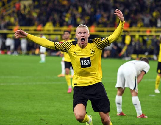 Bilder des Jahres 2021, Sport 08. August Sport Themen der Woche KW34 Sport Bilder des Tages Borussia Dortmund - TSG 1899 Hoffenheim 27.08.2021. Jubel Erling Haaland (BvB) nach dem 3:2. DFL REGULATIONS PROHIBIT ANY USE OF PHOTOGRAPHS AS IMAGE SEQUENCES AND OR QUASI-VIDEO. Editorial use only ! Nur für journalistische Zwecke !