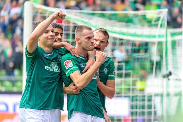 Bilder des Jahres 2021, Sport 08. August Sport Themen der Woche KW34 GER, 2. FBL, SV Werder Bremen vs Hansa Rostock 29.08.2021, wohninvest Weserstadion, Bremen, GER, 2. FBL, SV Werder Bremen vs Hansa Rostock im Bild 1:0 durch Elfmeter Marvin Ducksch (SV Werder Bremen 07) Jubel mit Niklas Schmidt (Werder Bremen 22) Christian Groß Gross (Werder Bremen 36) Eren Dinkci (Werder Bremen 43 U23)