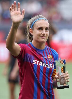 Mandatory Credit: Photo by Steve Dipaola WICC Shutterstock (12348891dl) Alexia Putellas Segura of FC Barcelona, Barca celebrates with her player of the match award FC Barcelona Femeni v Houston Dash, Women s International Champions Cup, Football, Providence Park, Portland, Oregon, USA - 21 Aug 2021 FC Barcelona Femeni v Houston Dash, Women s International Champions Cup, Football, Providence Park, Portland, Oregon, USA - 21 Aug 2021 Copyright: xStevexDipaola WICC Shutterstockx 12348891dl