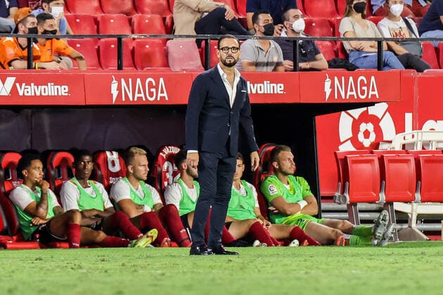 September 22, 2021, Seville, Seville, Spain: Jose Bordadlas of Valencia CF during the La Liga Santader match between Sevilla CF and Valencia CF at Ramon Sanchez Pizjuan in Seville, Spain, on September 22, 2021. Seville Spain - ZUMAd159 0135739957st Copyright: xJosexLuisxContrerasx