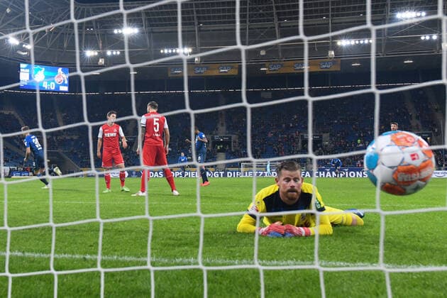Bilder des Jahres 2021, Sport 10 Oktober Sport Themen der Woche KW41 Sport Bilder des Tages 15.10.2021, xmeix, 1.Fussball Bundesliga, TSG 1899 Hoffenheim - 1.FC Koeln, emspor. v.l.n.r, das 5:0 fuer Hoffenheim durch Stefan Posch (TSG 1899 Hoffenheim) egen Timo Horn (1.FC Koeln) der nur noch hinterher schauen kann (DFL DFB REGULATIONS PROHIBIT ANY USE OF PHOTOGRAPHS as IMAGE SEQUENCES and or QUASI-VIDEO) emspor Sinsheim