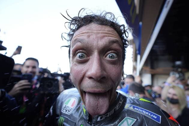 Bilder des Jahres 2021, Sport 11 November Sport Themen der Woche KW45 Sport Bilder des Tages Races of MotoGP Grand Prix Motul of Comunidad Valenciana at Ricardo Tormo Circuit, Valencia, November 14, 2021 In picture: Valentino Rossi Carreras del Gran Premio Motul de la Comunidad Valenciana en el Circuito Ricardo Tormo de Valencia, 14 de Noviembre de 2021 POOL MotoGP.com Cordon Press Images will be for editorial use only. Mandatory credit: MotoGP.com Cordon Press