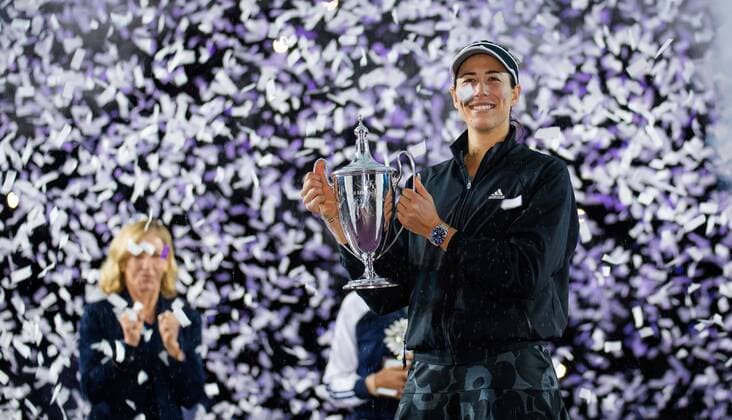 Bilder des Jahres 2021, Sport 11 November Sport Themen der Woche KW46 Sport Bilder des Tages Mandatory Credit: Photo by Rob Prange Shutterstock (12596816au) Garbine Muguruza of Spain with the champions trophy after winning the final of the 2021 Akron WTA, Tennis Damen Finals Guadalajara WTA tennis tournament Akron WTA Finals, Day 8, Tennis, Panamerican Tennis Center Guadalajara, Mexico - 17 Nov 2021 Akron WTA Finals, Day 8, Tennis, Panamerican Tennis Center Guadalajara, Mexico - 17 Nov 2021 Copyright: xRobxPrange Shutterstockx 12596816au