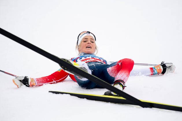 Bilder des Jahres 2021, Sport 12 Dezember Sport Themen der Woche KW48 Sport Bilder des Tages 211204 Therese Johaug of Norway after the Women s Cross Country Skiing 10 km Free Technique interval start during the FIS Cross-Country World Cup on December 4, 2021 in Lillehammer. Photo: Marius Simensen BILDBYRAN COP 238 MM0004 skidor cross-country skiing langrenn världscupen fis cross country world cup fristil free technique dam bbeng depp Copyright: MARIUSxSIMENSEN BB211204BB208