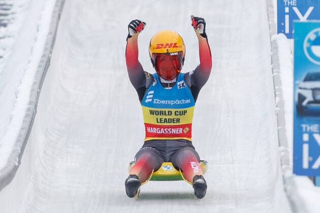 Bilder des Jahres 2021, Sport 12 Dezember Sport Themen der Woche KW49 Sport Bilder des Tages Julia Taubitz (GER, Deutschland); Zweitplatzierte, Silbermedaille, silver medal; Jubel, celebration, 12 11 2021, Altenberg (Deutschland), Eberspaecher Luge World Cup Altenberg