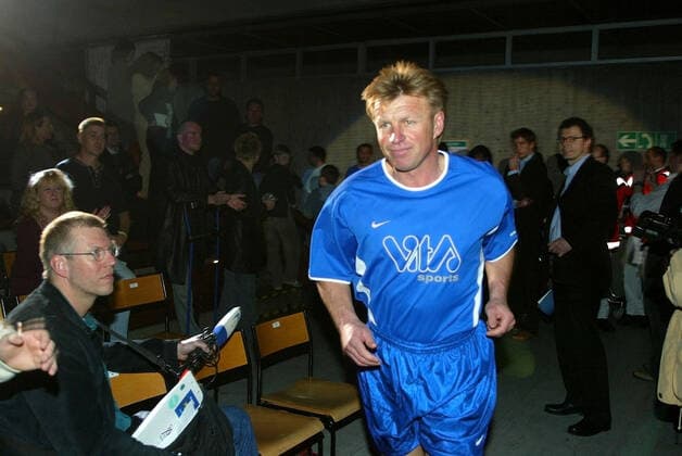 02.06.04 Göppingen Fussball Benefizspiel Deutschland, Göppingen, 02.06.2004, Fussball, Benefizspiel: Bernd Förster.