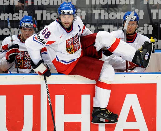 World Championship, WM, Weltmeisterschaft 2010 in Germany: Switzerland defeated Czech Republic 3:2 on Saturday, May 15 in Mannheim. Czech player Jaromir Jagr during the match. (CTKxPhoto RadekxPetrasek)xx+++FILExPHOTO+++xJaromirxJagrx50thxBirthdayxisxtoday,xFebruaryx15,x2022.xHexisxonexofxthexmostxprominentxpersonalitiesxinxthexhistoryxofxCzechxsport.xHexwonxthexOlympicxtournament,xthexworldxhockeyxchampionshipsxtwicexandxthexStanleyxCupxforxthexteamxthatxwinsxthexNHLxplayoffsxtwice,xandxsoxhexisxaxmemberxofxthexTriplexGoldxClub.xHexisxthexownerxofxthexRytirixKladnoxclubxthatxplaysxthexhighestxCzechxleaguexandxhexkeepsxplayingxforxthexclub.xHowever,xhexknowsxthatxhisxrolexhasxchanged.x Ixwerexaxpredatorxpreviously,xnowxIxamxjustxaxherbivore, xhexsaidxinxCzechxRepublic,xFebruaryx15,x2022.xx(CTKxPHOTO) CTKPhotoP201005150576101  PET 29
