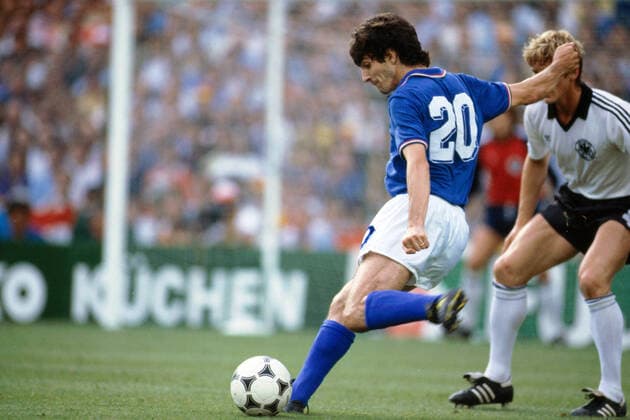 FIFA World Cup, WM, Weltmeisterschaft, Fussball Final 1982 11 July 1982 - Fifa World Cup Final - Italy v West Germany - Italian striker Paolo Rossi in action. Photo: Mark Leech Madrid Spain Copyright: xMarkxLeechxOffside