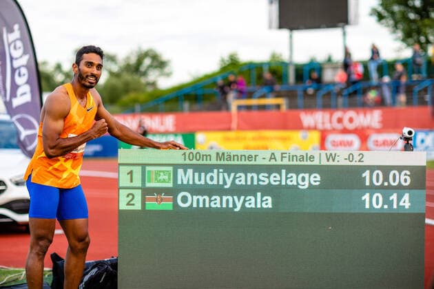 Bilder des Jahres 2022, Sport 05 Mai Sport Themen der Woche KW21 Sport Bilder des Tages Anhalt Meeting 2022 Yupun Abeykoon Mudiyanselage mit Meetingrekord waehrend des Internationalen Anhalt Leichtathletik Meeting 2022 im Paul-Greifzu-Stadion am 25. May 2022 in Dessau-Rosslau, Sachsen-Anhalt, Deutschland