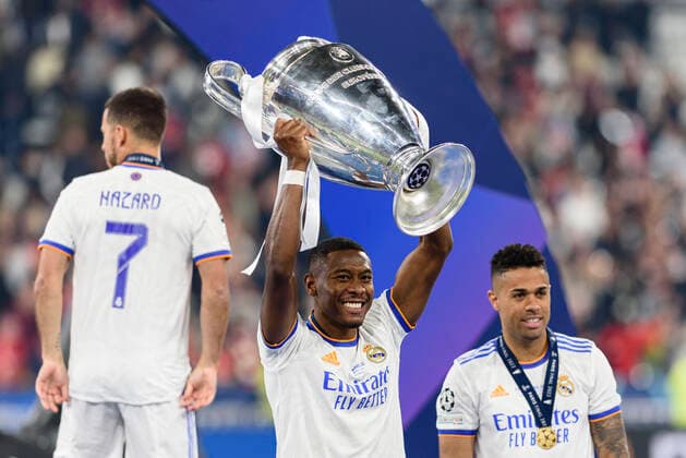 PARIS, FRANCE - MAY 28: David Alaba of Real Madrid CF celebrating his goal with his teammates after winning Liverpool during the UEFA Champions League final match between Liverpool FC and Real Madrid at Stade de France on May 28, 2022 in Paris, France. Paris Stade de France France Copyright: xJustPictures.ch AdamxSobralx