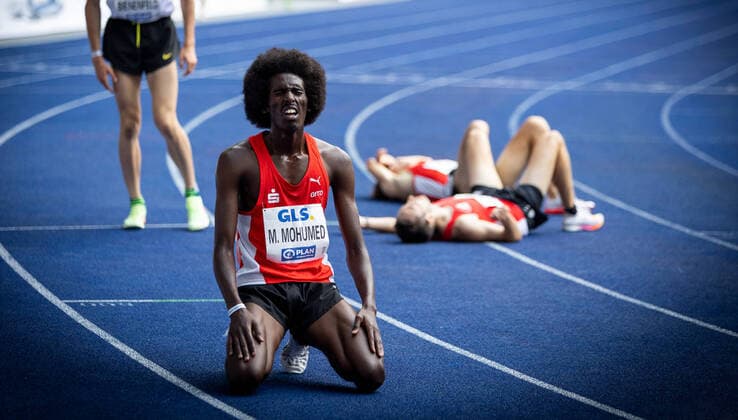 Sport Themen der Woche KW25 Deutsche Leichtathletik-Meisterschaften; Berlin, 25.06.2022 Mohamed Mohumed (LG Olympia Dortmund) wird Deutscher Meister ueber 5000m der Maenner; Deutsche Leichtathletik-Meisterschaften am 25.06.2022 im Olympiastadion in Berlin. Copyright: xBEAUTIFULxSPORTS R.xSchmittx