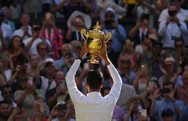 Bilder des Jahres 2022, Sport 07 Juli Sport Themen der Woche KW27 Sport Bilder des Tages 2022 Wimbledon Novak Djokovic , (SRB)