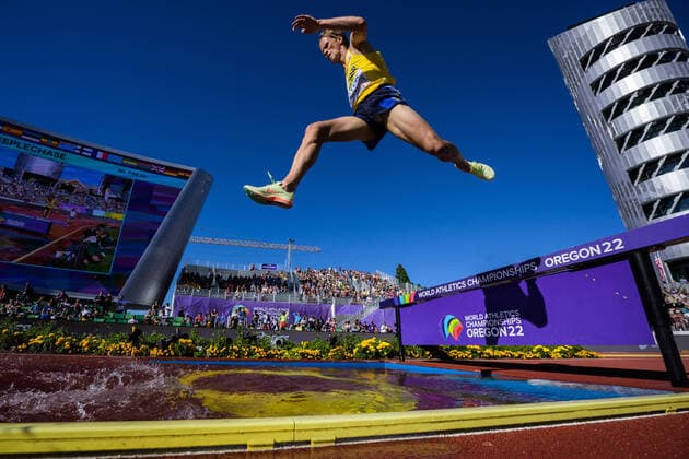 220715 Vidar Johansson of Sweden competes in men?s 3000 meters steeplechase qualification during day 1 of the 2022 World Athletics Championships on July 15, 2022 in Eugene. Photo: Joel Marklund BILDBYRAN kod JM JM0323 bbeng friidrott athletics friidrett 2022 world athletics championships world athletics championships oregon22 friidrotts-vm friidretts-vm vm kval Sverige Copyright: JOELxMARKLUND BB220715JM127
