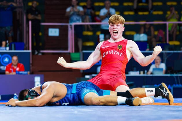Bilder des Jahres 2022, Sport 07 Juli Sport Themen der Woche KW30 Sport Bilder des Tages Wrestling U17, U 17 World Championships 92kg GR - Darius KIEFER (GER) df. Cody Lazo MERRILL (USA) Roma Italia