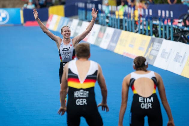 Bilder des Jahres 2022, Sport 08 August Sport Themen der Woche KW32 European Championships Munich22; Triathlon Mixed Relay, 14.08.2022 Laura Lindemann, Simon Henseleit, Nina Eim (GER) - European Championships München, Triathlon Mixed Relay, 14.08.2022 Copyright: xBEAUTIFULxSPORTS Nagelx