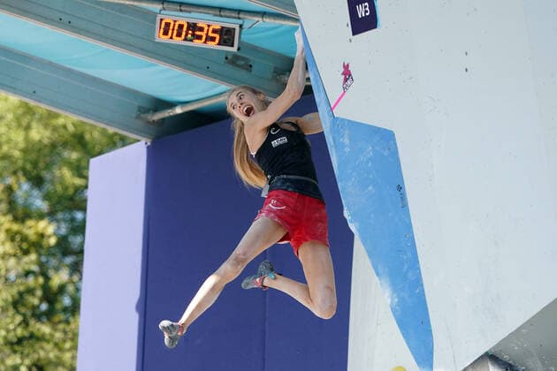 Bilder des Jahres 2022, Sport 08 August Sport Themen der Woche KW32 Sport Bilder des Tages European Championships Munich, 12.08-21.08.2022, Königplatz Munchen, Sportklettern Bouldern Frauen Halbfinale, Climbing Bouldering Women, semifainals, Hannah Meul, Deutschland , Foto: Gladys chai von der Laage
