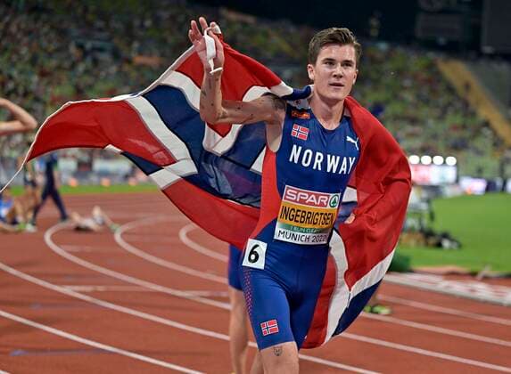 Bilder des Jahres 2022, Sport 08 August Sport Themen der Woche KW33 Sport Bilder des Tages 16.08.2022, European Championchips München 2022, Leichtathletik im Olympiastadion München, 5000 Meter Lauf der Männer , Jakob Ingebrigtsen (NOR) jubelt.
