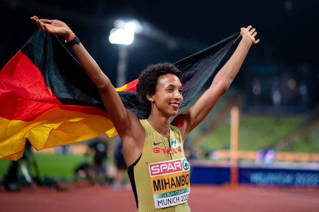 Bilder des Jahres 2022, Sport 08 August Sport Themen der Woche KW33 Sport Bilder des Tages MIHAMBO Malaika (GER) is celebrating her silver medal, Womens Long Jump, GER, Athletics (Leichtathletik), European Championships Munich 2022, 18.08.2022 Photo: Eibner Memmler GER, Athletics (Leichtathletik), European Championships Munich 2022, 18.08.2022 Munich Copyright: xEibner Memmlerx EP_MMR
