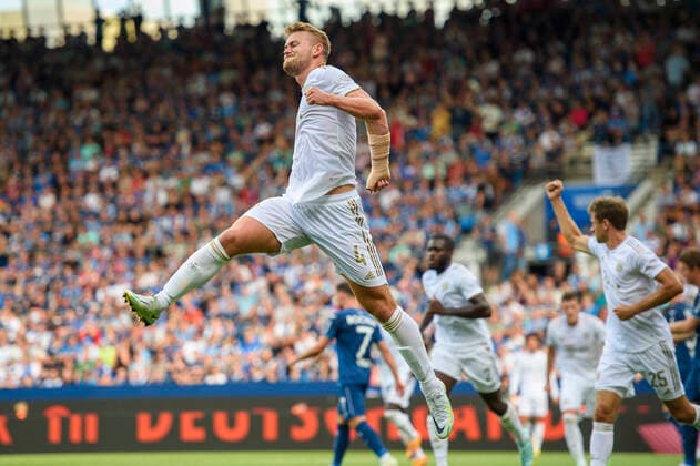 Bilder des Jahres 2022, Sport 08 August Sport Themen der Woche KW33 Sport Bilder des Tages Fußball: 1. Bundesliga, Saison 2022 2023, 3. Spieltag, VfL Bochum - FC Bayern München am 21.08.2022 im Vonovia Ruhrstadion in Bochum (Nordrhein-Westfalen). Torjubel, Jubel, Freude von Bayern s Matthijs de Ligt DFL REGULATIONS PROHIBIT ANY USE OF PHOTOGRAPHS AS IMAGE SEQUENCES AND OR QUASI-VIDEO. Copyright: xNeundorf Kirchner-Mediax
