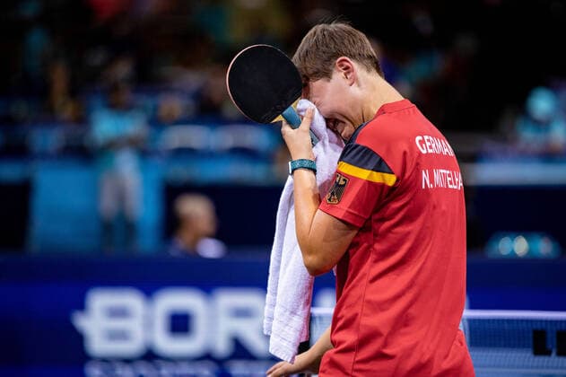 Bilder des Jahres 2022, Sport 08 August Sport Themen der Woche KW33 Sport Bilder des Tages Nina Mittelham (GER) nach ihrem verletzungsbedingten Abbruch im Finale gegen Sofia Polcanova (AUT) European Championships 2022, Tischtennis Finale am 21. 08. 2022 Eibner Pressefoto Benjamin Lau European Championships 2022, Tischtennis Finale am 21. 08. 2022 Muenchen Copyright: xLau xEibner-Pressefotox EP_blu