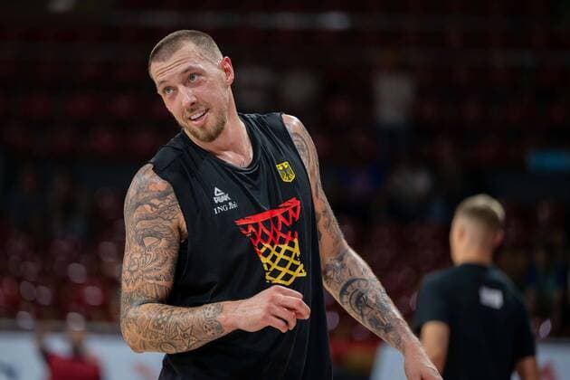 Bilder des Jahres 2022, Sport 08 August Sport Themen der Woche KW34 Sport Bilder des Tages Basketball München 28.08.2022 World Cup European Qualifiers Deutschland (GER) - Slowenien (SLO) Daniel Theis (Deutschland, No.10) Training