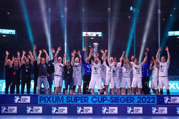 Bilder des Jahres 2022, Sport 08 August Sport Themen der Woche KW35 Pixum Supercup 2022 SC Magdeburg gegen THW Kiel, 31.08.2022 THW Kiel wird Pixum Super Cup Sieger 2022 - Pixum Supercup 2022 SC Magdeburg gegen THW Kiel 31.08.2022 in Düsseldorf. Copyright: xBEAUTIFULxSPORTS KennyxBeelex