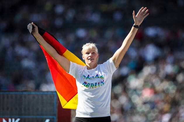 Bilder des Jahres 2022, Sport 09 September Sport Themen der Woche KW35 Sport Bilder des Tages ISTAF 2022; Berlin, 04.09.2022 Diskuswerferin Nadine Mueller (GER) beendet ihre Karriere beim ISTAF in Berlin; ISTAF 2022 am 04.09.2022 im Olympiastadion in Berlin (GER). Copyright: xBEAUTIFULxSPORTS AxelxKohringx