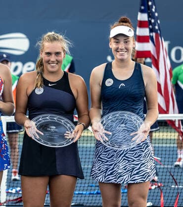 Bilder des Jahres 2022, Sport 09 September Sport Themen der Woche KW36 Sport Bilder des Tages 2022 US Open Girls Doubles Final Runner Up Carolina Kuhl (GER) and Ella Seidel (GER)