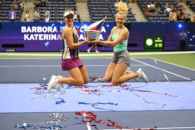 Bilder des Jahres 2022, Sport 09 September Sport Themen der Woche KW36 2022 US Open Woman s Doubles Final Barbora Krejcikova (CZE) and Katerina Siniakova (CZE)