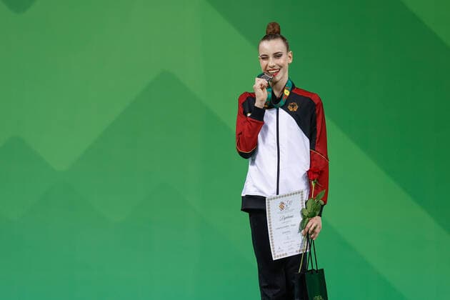 Bilder des Jahres 2022, Sport 09 September Sport Themen der Woche KW37 Sport Bilder des Tages 39th FIG Rhythmic gymnastics, Rhythmische Sportgymnastik, RSG World Championships; 14.09.2022 Podium of ball final: 1. Sofia Raffaeli (ITA), 2. Darja Varfolomeev (GER), 3.Milena Baldassarri (ITA); 39th FIG Rhythmic Gymnastics World Championships on 14.09.2022 at the Arena Armeec in Sofia. Photo: Ulrich Fassbender Copyright: xBEAUTIFULxSPORTS U.xFassbenderx