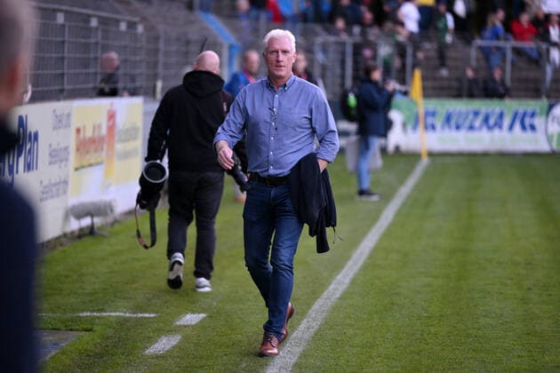 Rob Reekers (Sportmanager FC Gütersloh) 22.09.2022, Fussball GER, Saison 2022 2023, Testspiel, FC Gütersloh - FC Schalke 04 0:3 Gütersloh Ohlendorf-Stadion im Heidewald Nordrhein Westfalen Deutschland