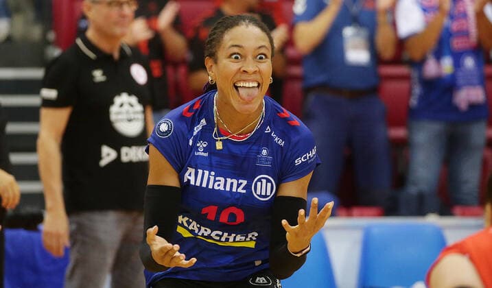 Bilder des Jahres 2022, Sport 09 September Sport Themen der Woche KW38 Sport Bilder des Tages Stuttgart , Volleyball hummel Cup , Allianz MTV Stuttgart vs. Les Neptunes de Nantes , Simone Lee ( Stuttgart )