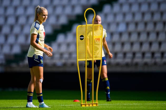 221006 Amanda Nilden of the Swedish women s national football team at a training session on October 6, 2022 in Cordoba. Photo: Ludvig Thunman BILDBYRAN kod LT LT0421 fotboll football soccer fotball träning practice training sverige sweden dam bbeng Copyright: LUDVIGxTHUNMAN BB221006LT036