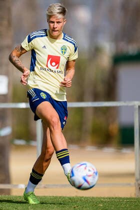 221009 Amanda Nilden of the Swedish women s national football team at a training session on October 9, 2022 in Cordoba. Photo: Ludvig Thunman BILDBYRAN kod LT LT0426 fotboll football soccer fotball träning practice training sverige sweden dam bbeng Copyright: LUDVIGxTHUNMAN BB221009LT028