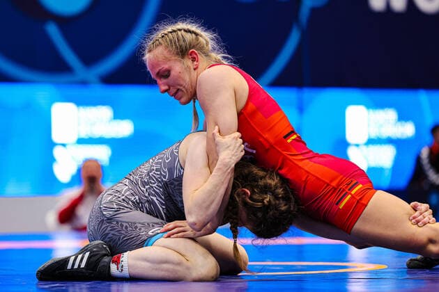 Bilder des Jahres, Sport 10 Oktober Sport Themen der Woche KW42 Sport Bilder des Tages U23 Wrestling World Championships 2022 50kg WW - Lisa ERSEL (GER) df. Amanda TOMCZYK (POL) Pontevedra Spain
