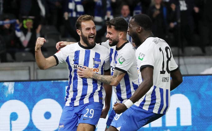Bilder des Jahres, Sport 10 Oktober Sport Themen der Woche KW42 Sport Bilder des Tages Lucas Tousart jubelnd, Marco Richter, Wilfried Kanga Freude Emotion Jubel nach 1:0 Fußball Fussball DFL Bundesliga Herren 11.Spieltag Saison 2022 2023 23.10.2022 Hertha BSC Berlin vs. FC Schalke 04 S04