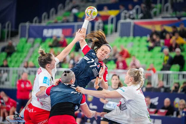 Handball EC Slovenia 2022 Croatia Denmark Ljubljana , Slovenia 20221112 Croatias Valentina Blazevic during the EC match in the main round between Croatia and Denmark in the Sto?ice Arena Photo Beate Oma Dahle NTB Ljubljana Slovenia EDITORIAL USE ONLY RESTRICTED USE FOR BETTING COMPANIES  Copyright: xBeatexOmaxDahlex xNTBx EDITORIAL USE ONLY. RESTRICTED USE FOR BETTING COMPANIES
