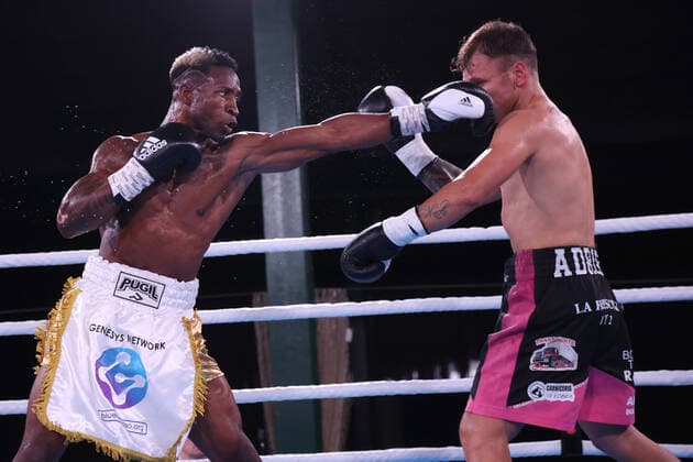 Bilder des Jahres, Sport 11 November Sport Themen der Woche KW45 Boxen: Agon Boxgala, Berlin, 12.11.2022 Abel Adria (ARG) - William Scull (CUB) Berlin Germany