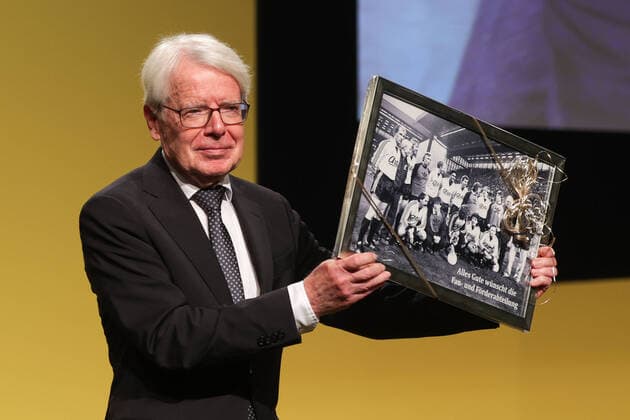 Bilder des Jahres, Sport 11 November Sport Themen der Woche KW46 20.11.2022, Fussball, Wirtschaft, Politik, Saison 2022 2023, 1. Bundesliga, Mitgliederversammlung Borussia Dortmund, Präsident Dr. Reinhard Rauball (Borussia Dortmund), xRHR-FOTO DEx Copyright: DennisxEwert RHR-FOTOx RHR-FOTO DE