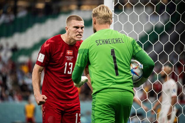 Bilder des Jahres, Sport 11 November Sport Themen der Woche KW47 Sport Bilder des Tages 221122 Rasmus Kristensen and goalkeeper Kasper Schmeichel of Denmark during the FIFA World Cup, WM, Weltmeisterschaft, Fussball 2022 football match between Denmark and Tunisia on November 22, 2022 in Doha. Photo: Joel Marklund BILDBYRAN kod JM JM0382 bbeng fotboll football soccer fotball vm fotbolls-vm fotball-vm fotbolls-vm 2022 fifa world cup 2022 danmark denmark tunisien tunisia Copyright: JOELxMARKLUND BB221122JM047