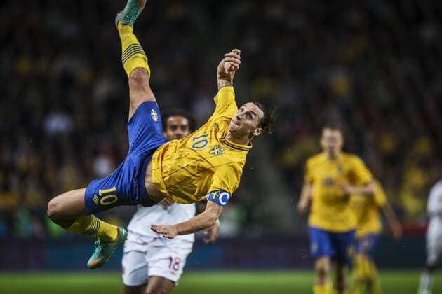 STOCKHOLM 20121114 Zlatan Ibrahimovic s (C) scoring 4-2 goal in the friendly soccer match Sweden vs England at the new national soccer stadium Friends Arena in Stockholm, Sweden, November 14, 2012. STOCKHOLM SVERIGE x7111x Copyright: xNILSxPETTERxNILSSONx xXPx xTTx SWEDEN-ENGLAND