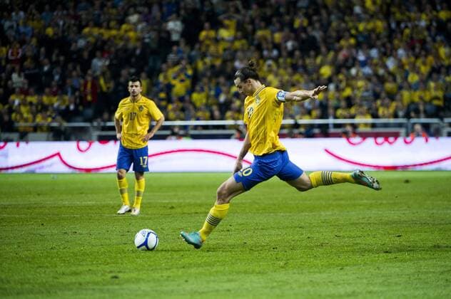 landskamp, sverige - england, 4 - 2, första fotbollsmatchen pa nationalarenan, friends arena. zlatan ibrahimovic, fotbollsspelare sverige, match action landslaget 2012-11-14 (c) Robin Lorentz-Allard Aftonbladet IBL Bildbyra * * * EXPRESSEN OUT * * * AFTONBLADET 85602 fotboll x2512x